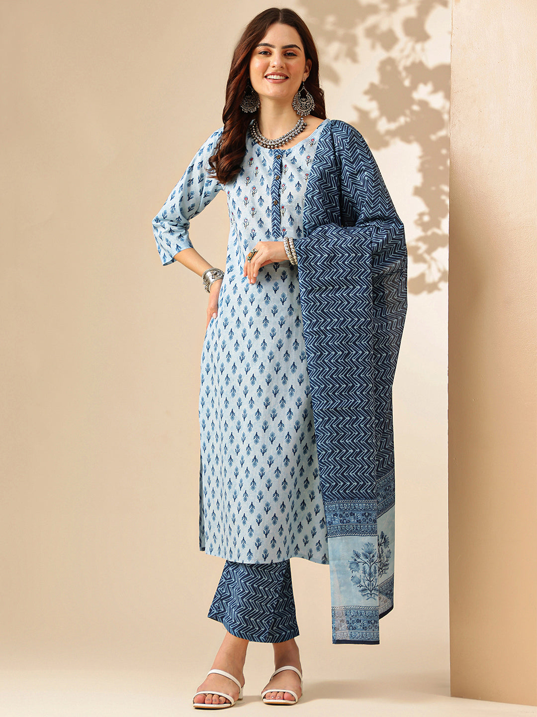 Floral Embroidered Straight Pure Cotton Kurta & Trousers Sets