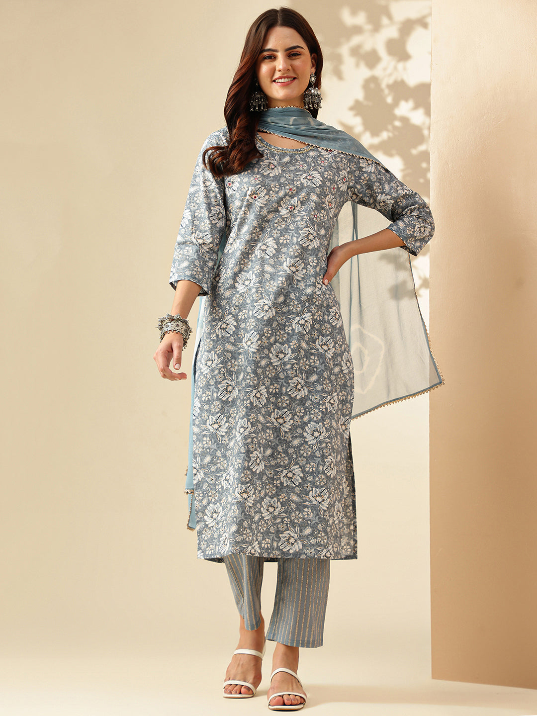 Floral Embroidered Straight Pure Cotton Kurta & Trousers Sets
