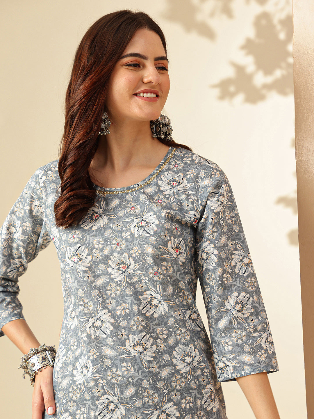 Floral Embroidered Straight Pure Cotton Kurta & Trousers Sets