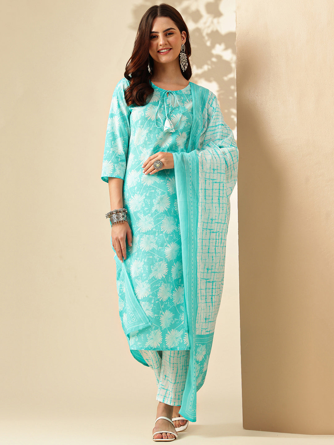 Floral Printed Straight Pure Cotton Kurta & Trousers Sets