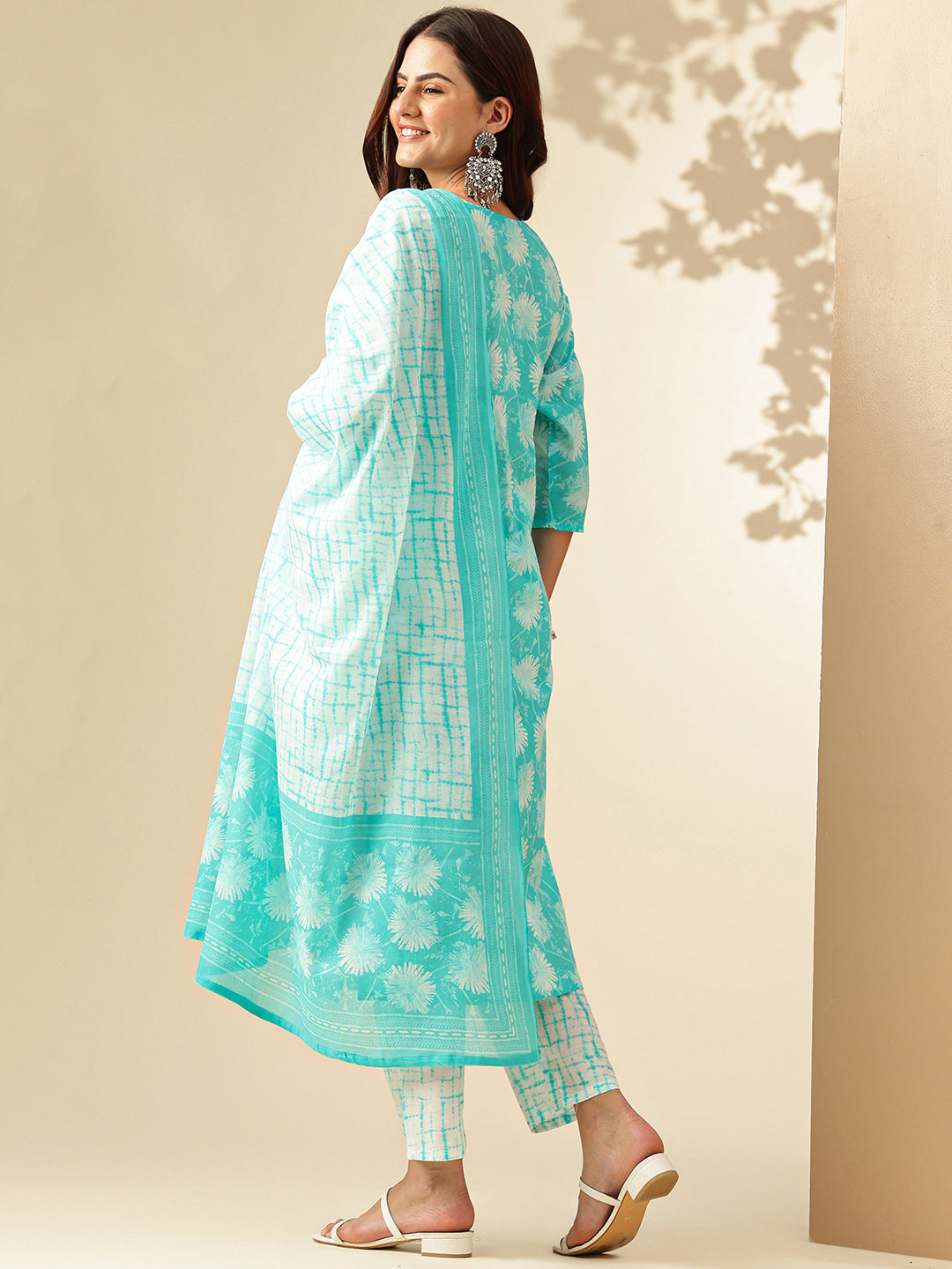 Floral Printed Straight Pure Cotton Kurta & Trousers Sets
