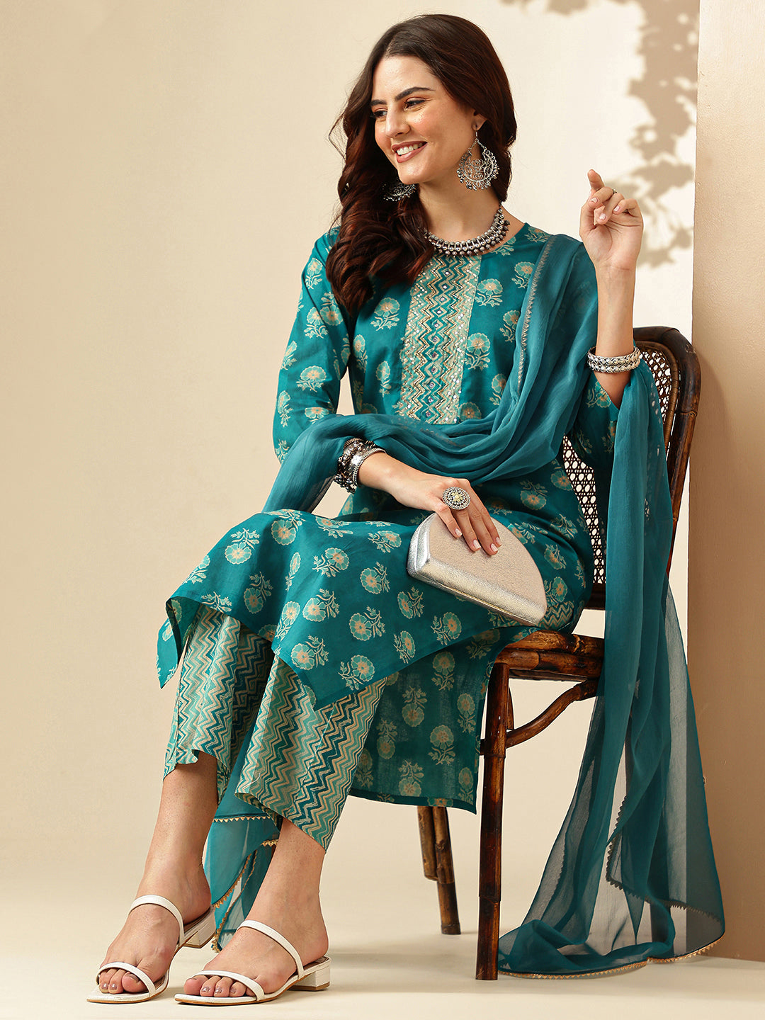 Floral Embroidered Straight Pure Cotton Kurta & Trousers Sets