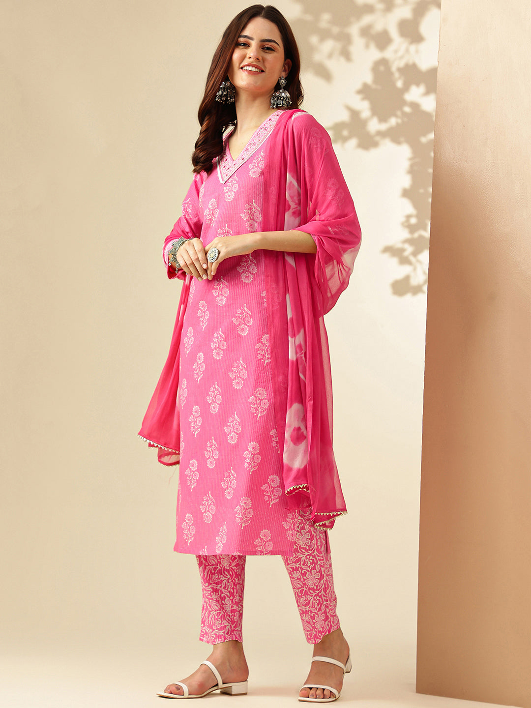 Floral Embroidered Straight Pure Cotton Kurta & Trousers Sets