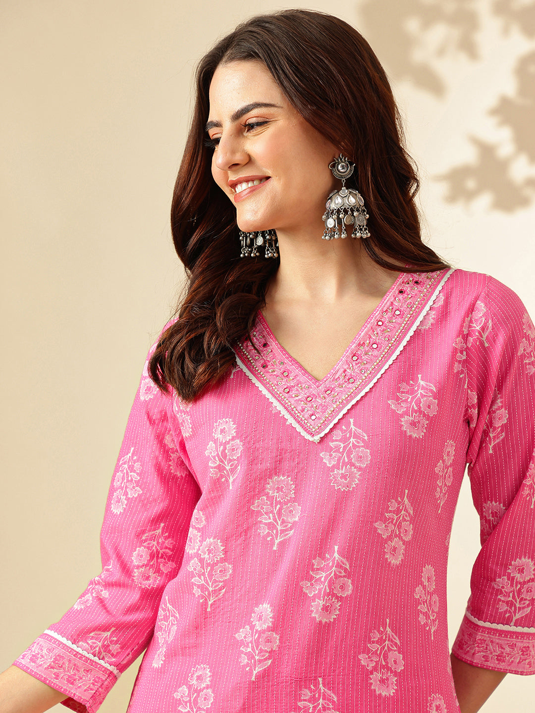 Floral Embroidered Straight Pure Cotton Kurta & Trousers Sets