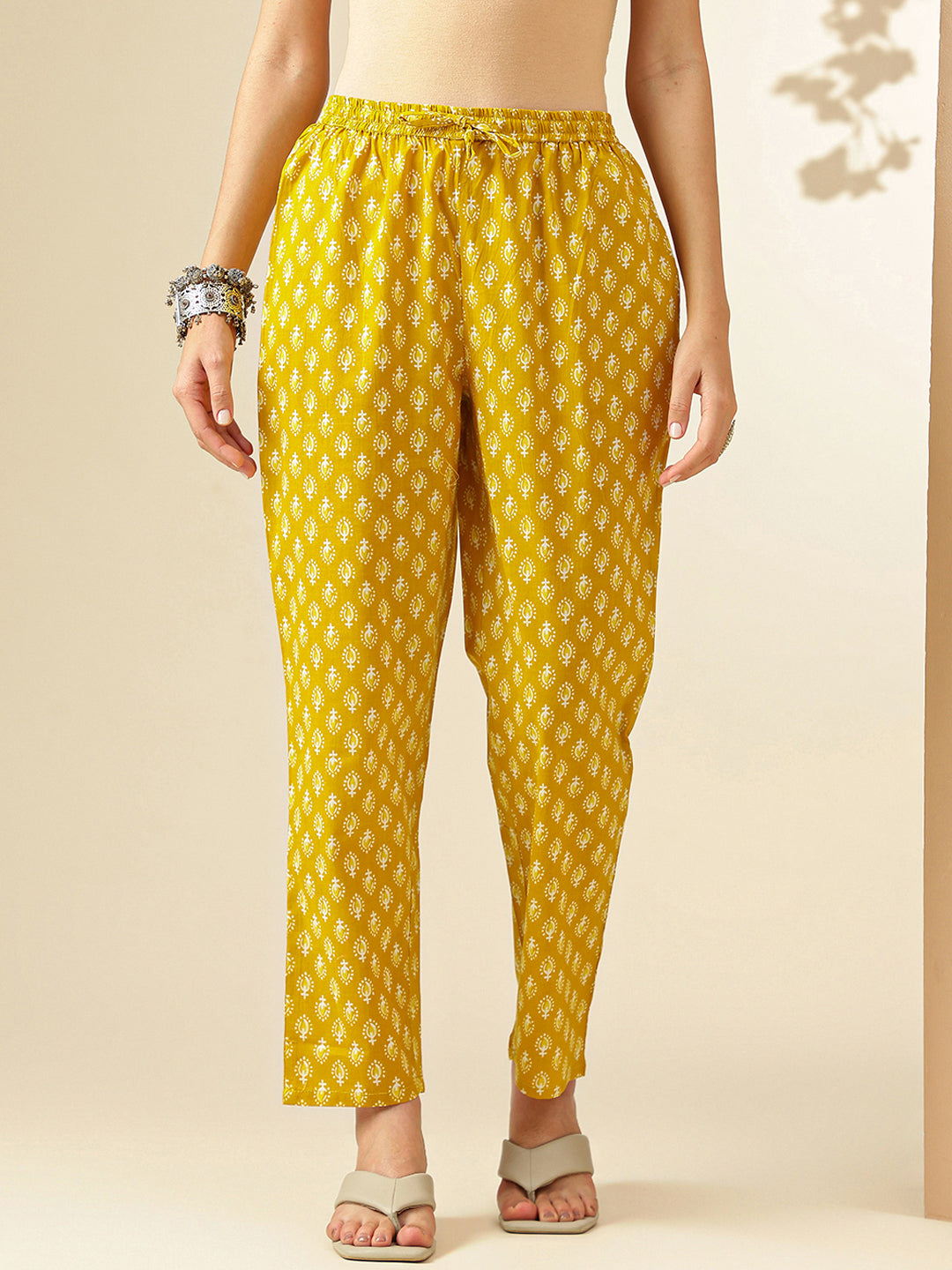 Floral Embroidered Straight Pure Cotton Kurta & Trousers Sets