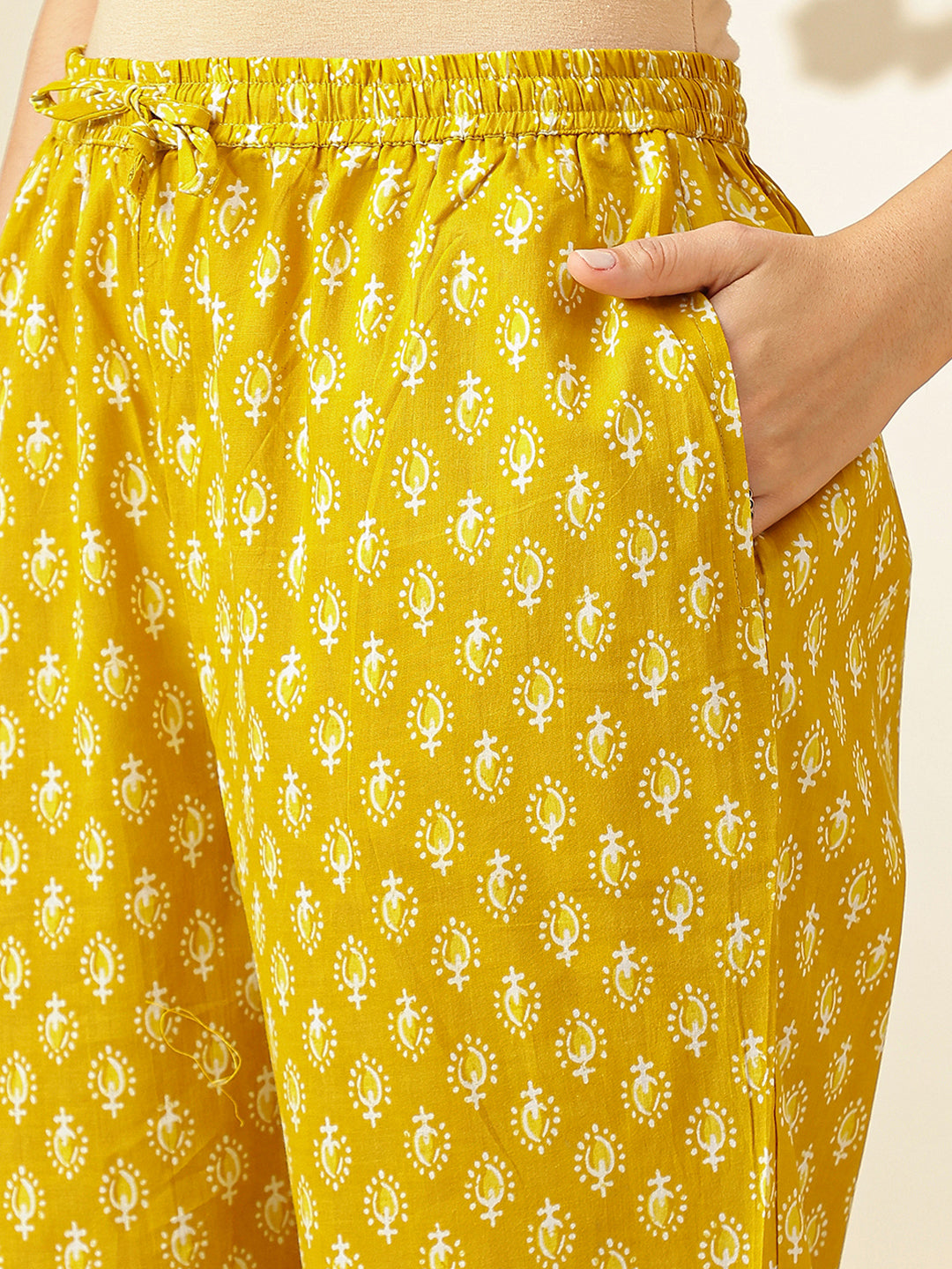 Floral Embroidered Straight Pure Cotton Kurta & Trousers Sets