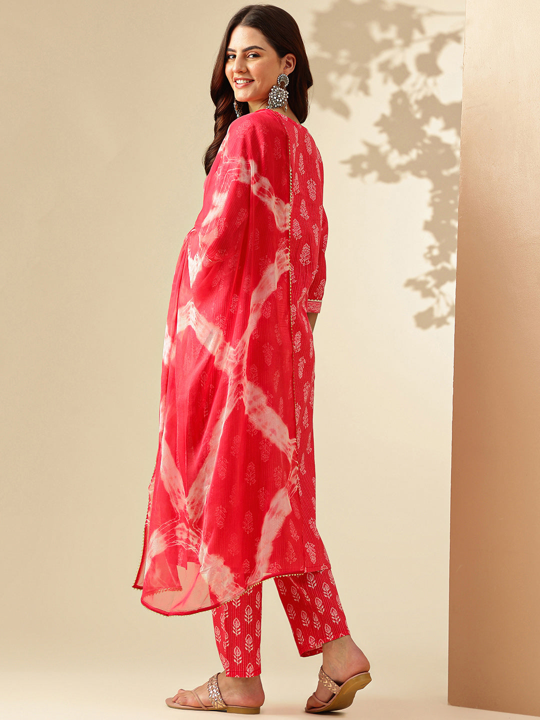 Floral Embroidered Straight Pure Cotton Kurta & Trousers Sets