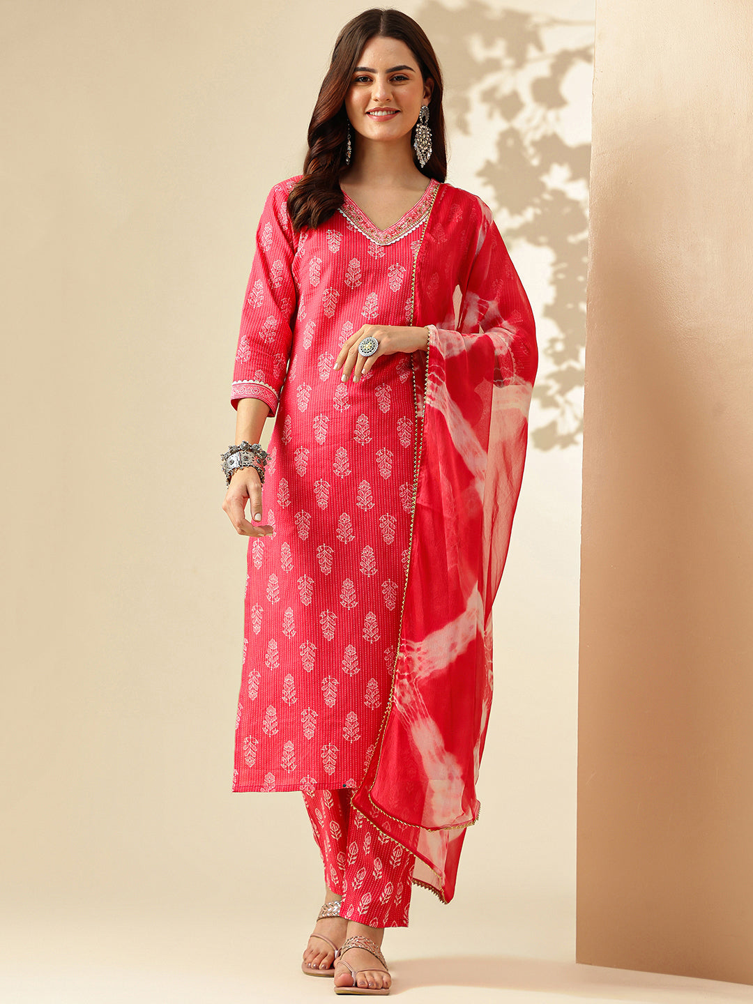 Floral Embroidered Straight Pure Cotton Kurta & Trousers Sets