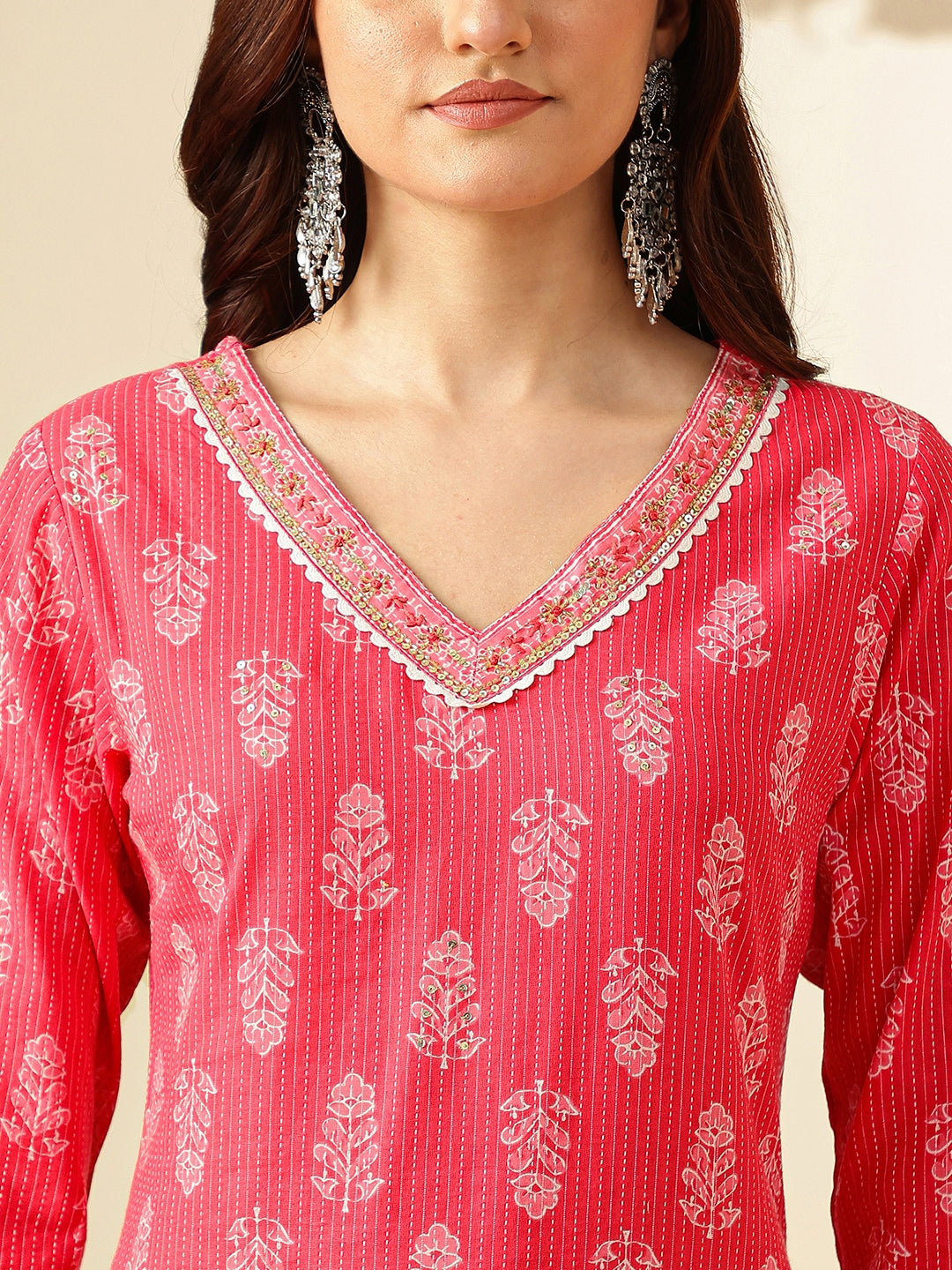 Floral Embroidered Straight Pure Cotton Kurta & Trousers Sets