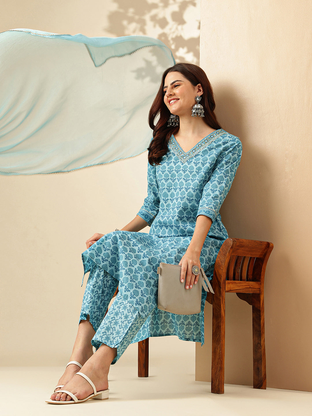 Floral Embroidered Straight Pure Cotton Kurta & Trousers Sets