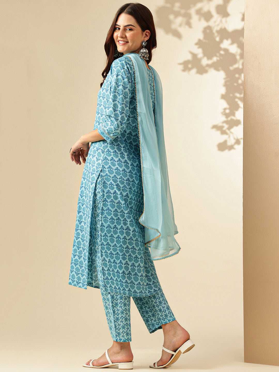 Floral Embroidered Straight Pure Cotton Kurta & Trousers Sets