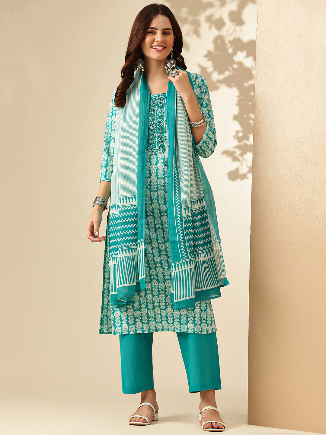 Floral Embroidered Straight Pure Cotton Kurta & Trousers Sets