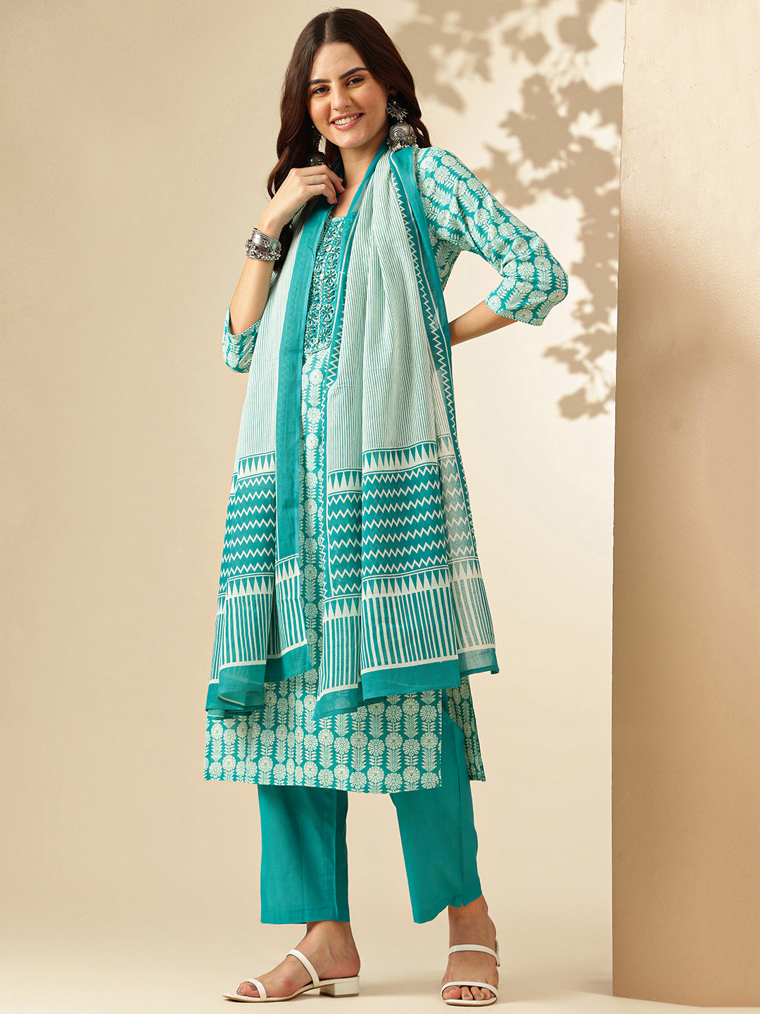 Floral Embroidered Straight Pure Cotton Kurta & Trousers Sets