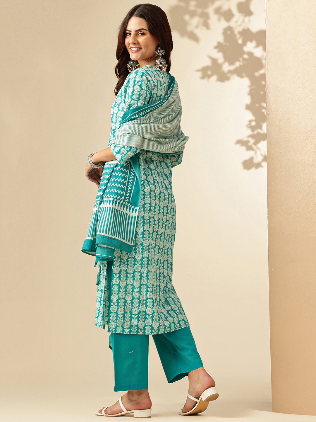Floral Embroidered Straight Pure Cotton Kurta & Trousers Sets