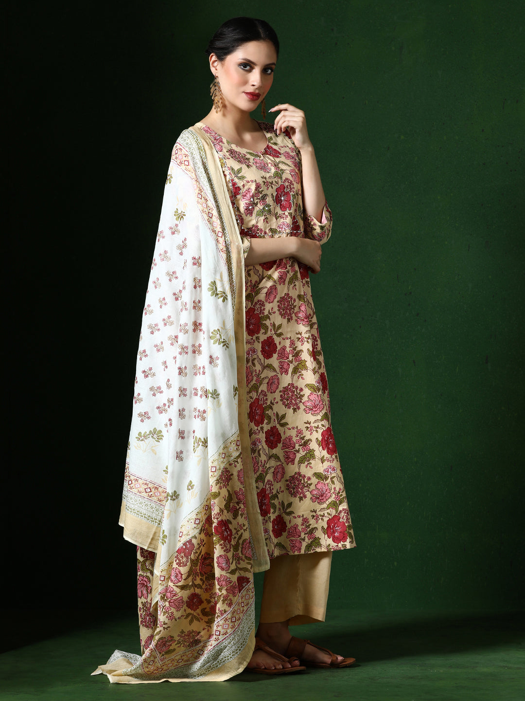 Floral Embroidered Straight Pure Cotton Kurta & Trousers Sets