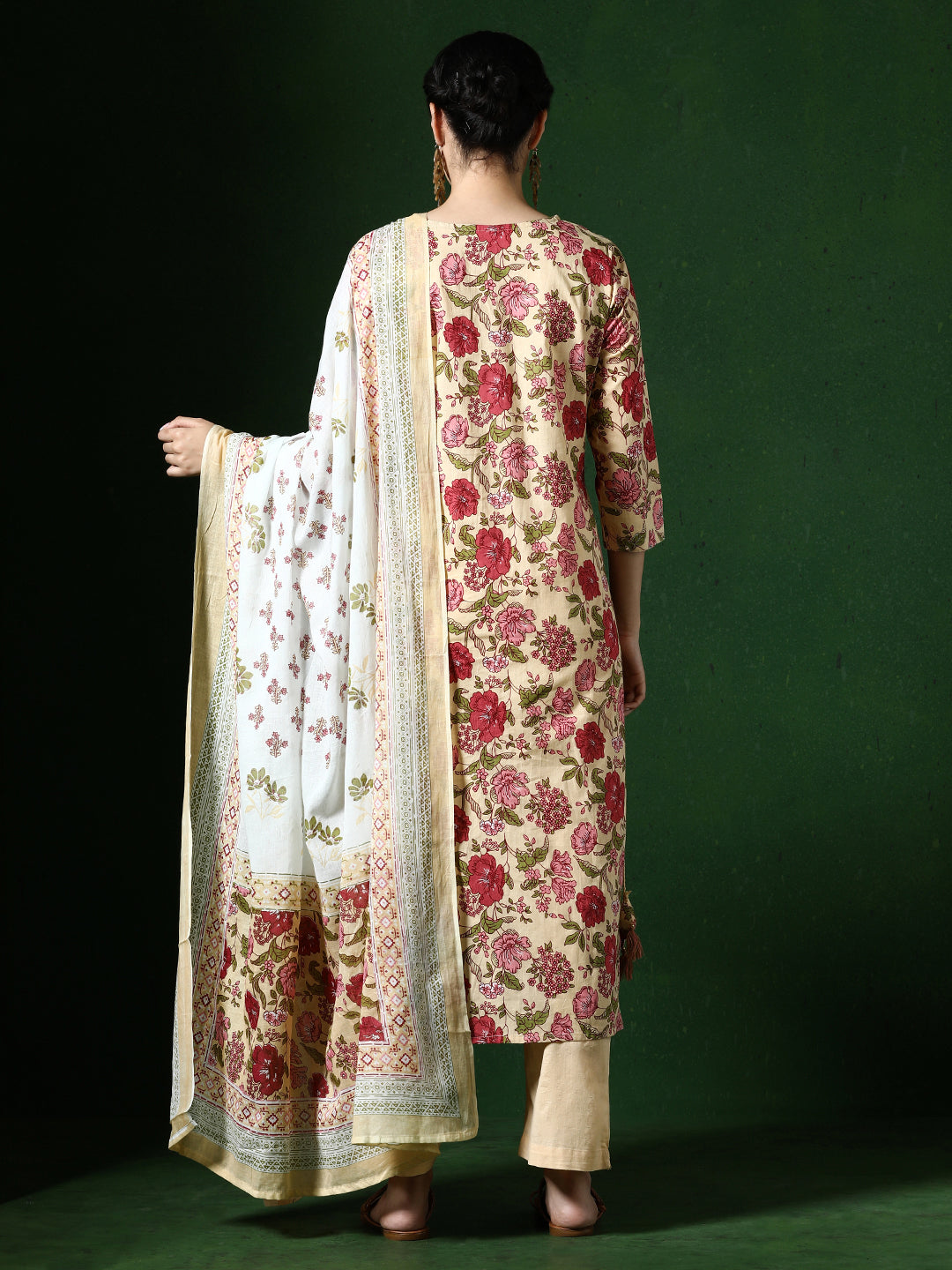 Floral Embroidered Straight Pure Cotton Kurta & Trousers Sets