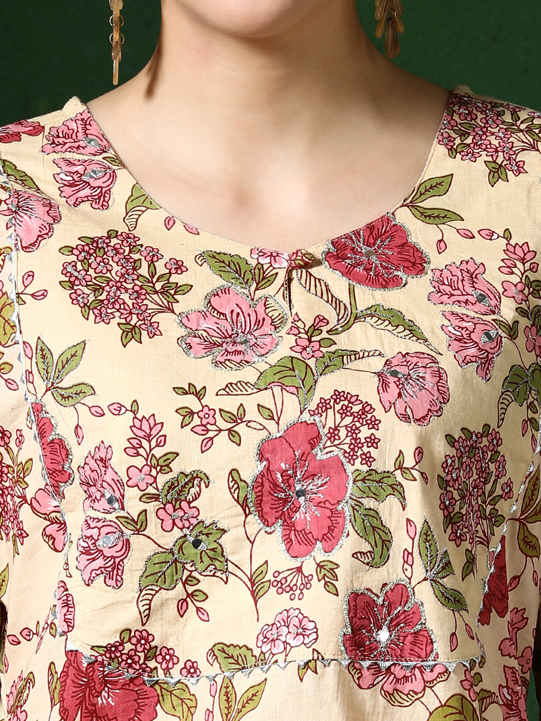 Floral Embroidered Straight Pure Cotton Kurta & Trousers Sets