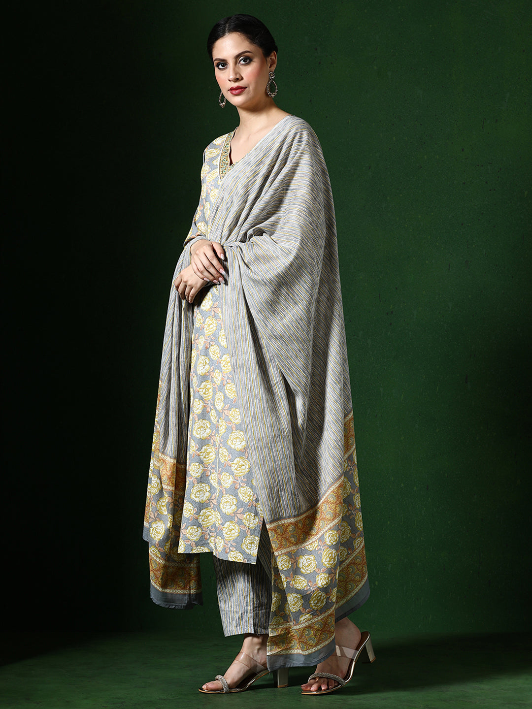Floral Embroidered Straight Pure Cotton Kurta & Trousers Sets