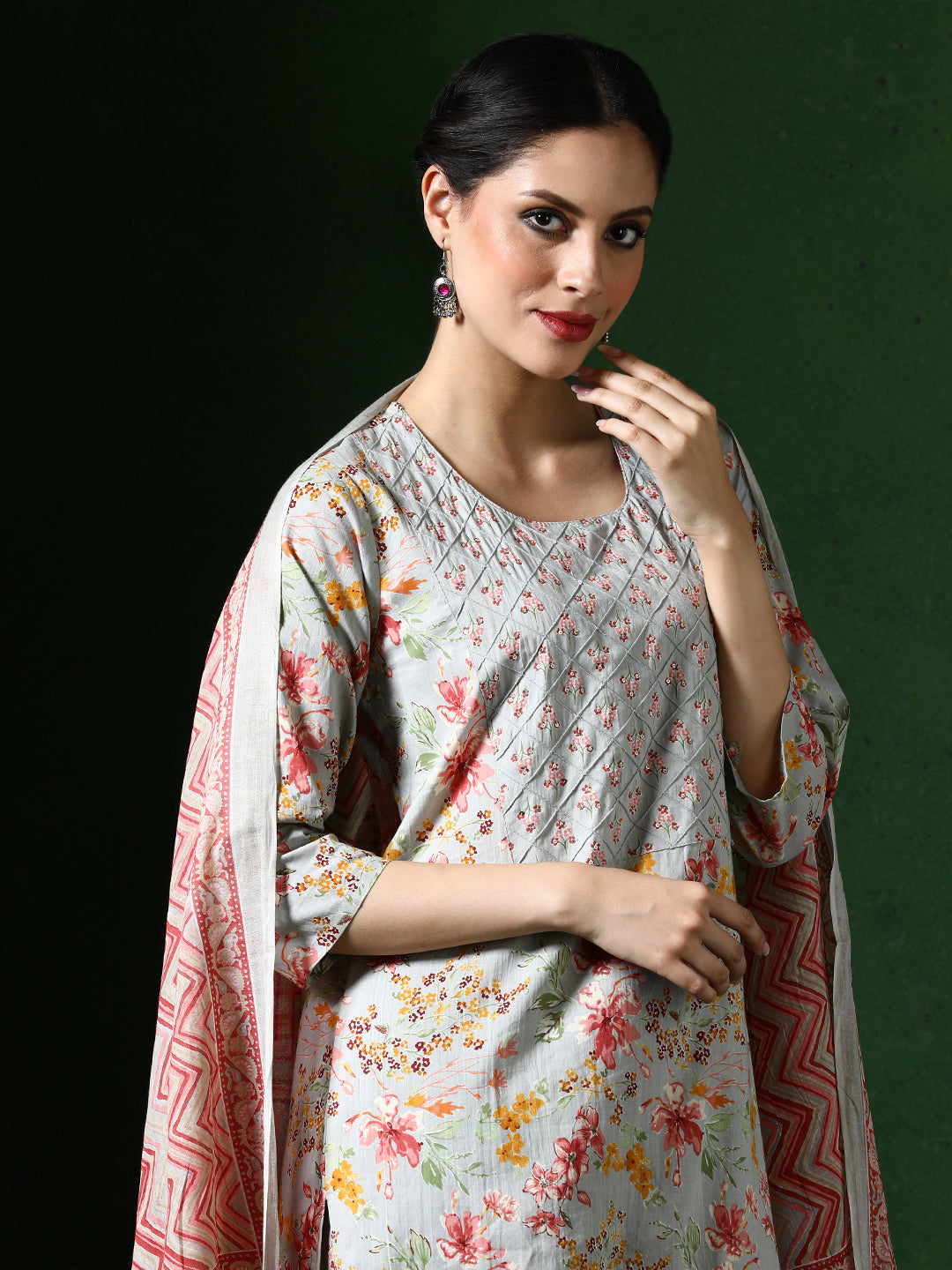 Floral Embroidered Straight Pure Cotton Kurta & Trousers Sets