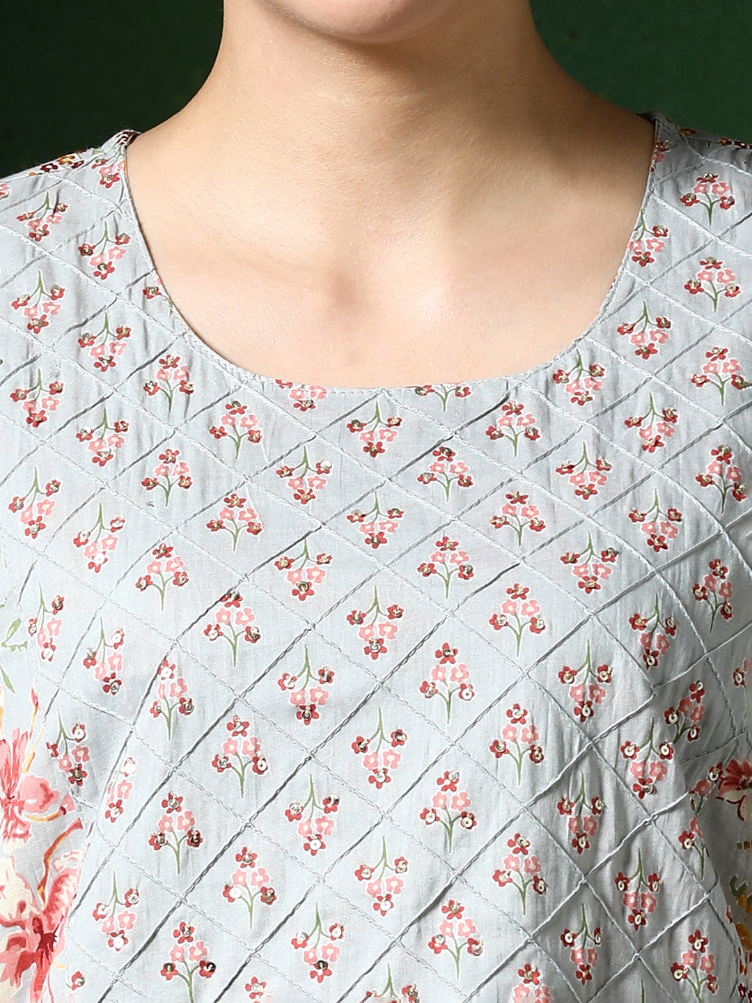 Floral Embroidered Straight Pure Cotton Kurta & Trousers Sets