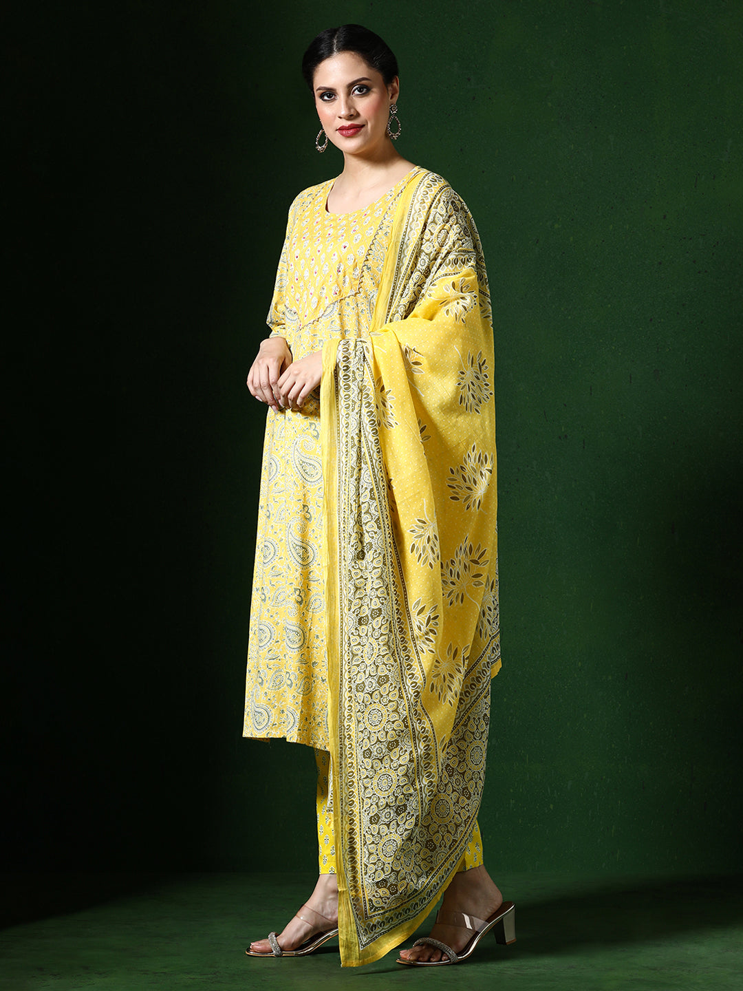 Floral Embroidered Straight Pure Cotton Kurta & Trousers Sets