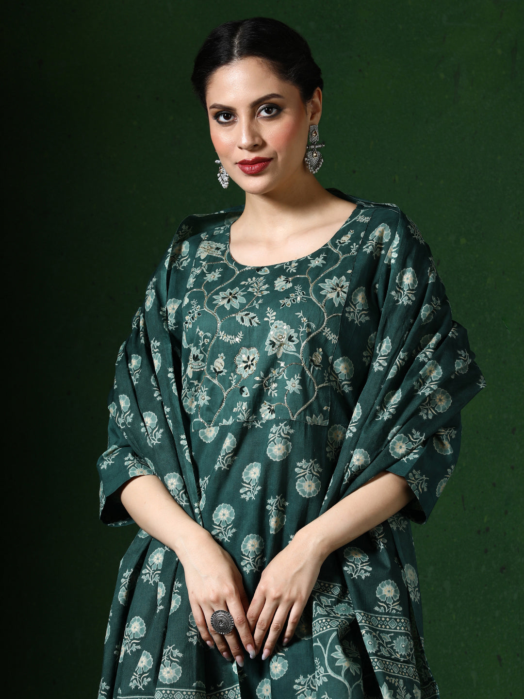 Floral Embroidered Straight Pure Cotton Kurta & Trousers Sets