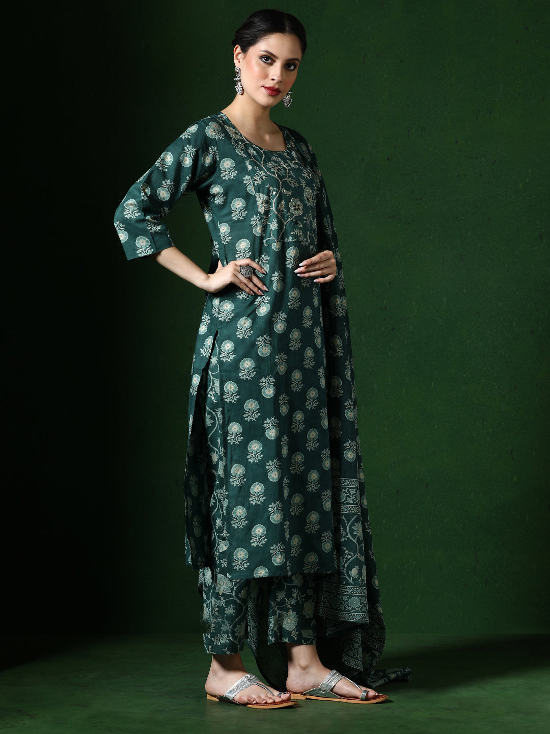 Floral Embroidered Straight Pure Cotton Kurta & Trousers Sets