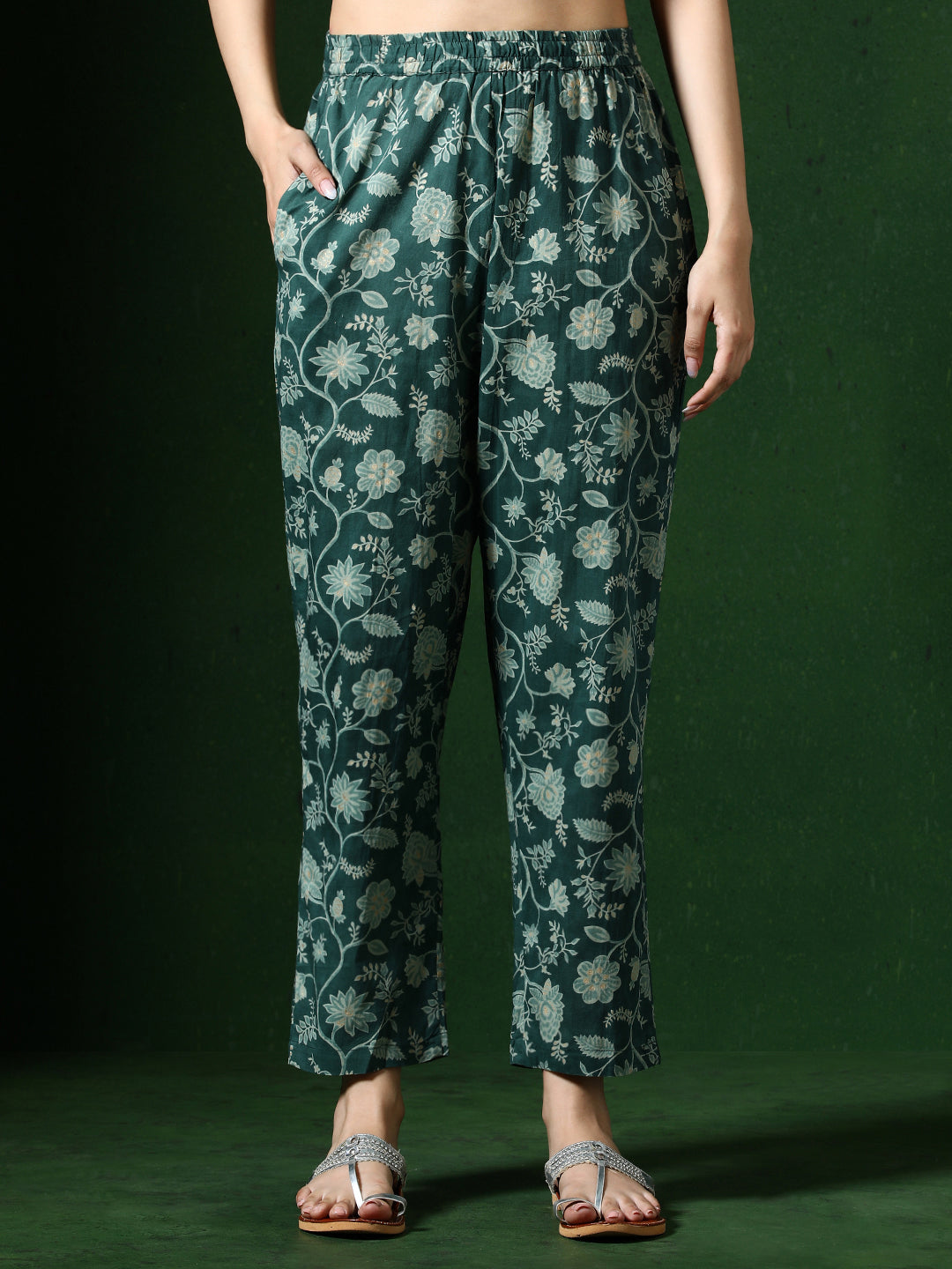 Floral Embroidered Straight Pure Cotton Kurta & Trousers Sets