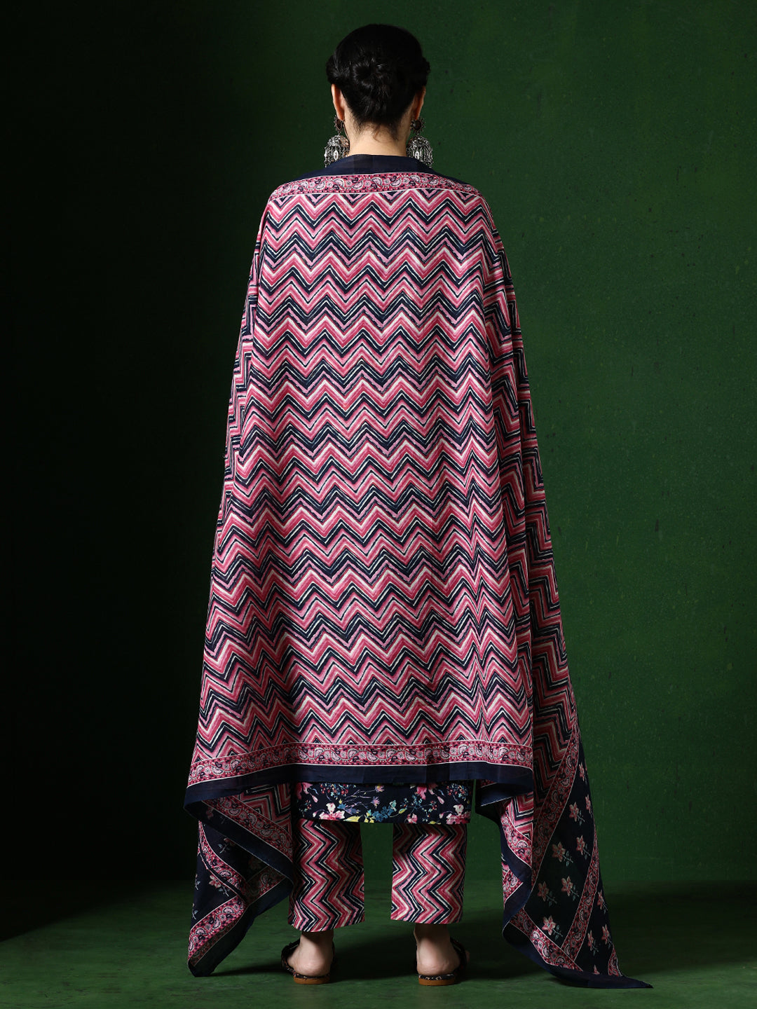 Floral Embroidered Straight Pure Cotton Kurta & Trousers Sets