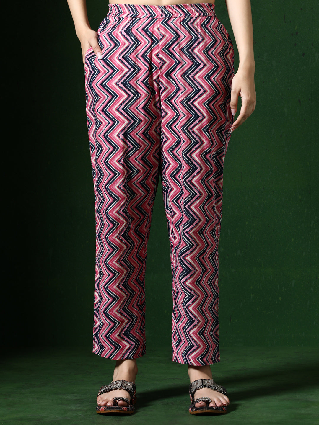 Floral Embroidered Straight Pure Cotton Kurta & Trousers Sets