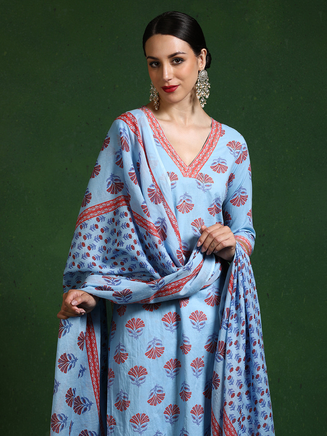 Floral Embroidered Straight Pure Cotton Kurta & Trousers Sets