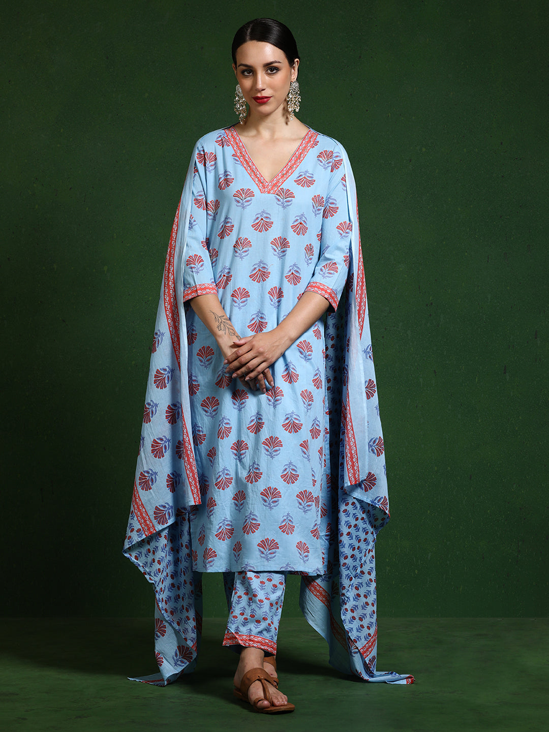 Floral Embroidered Straight Pure Cotton Kurta & Trousers Sets