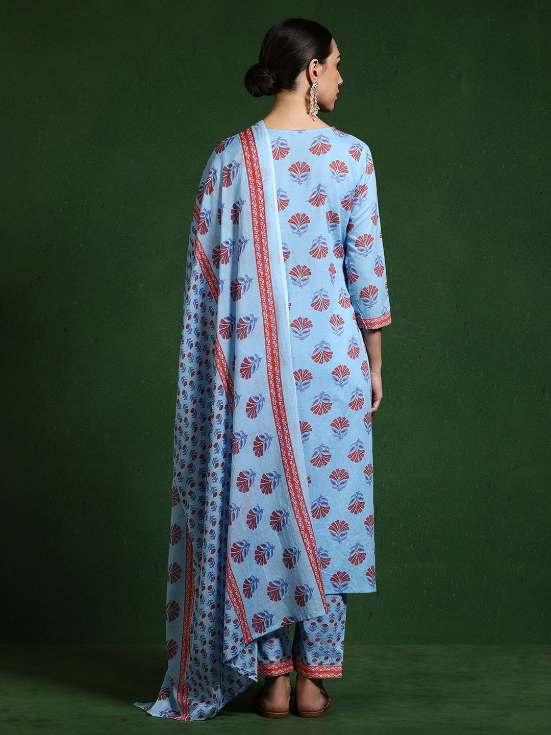 Floral Embroidered Straight Pure Cotton Kurta & Trousers Sets