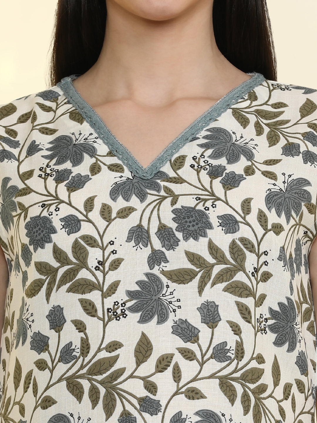 Floral Printed Cotton Blend Straight Kurta with Trousers