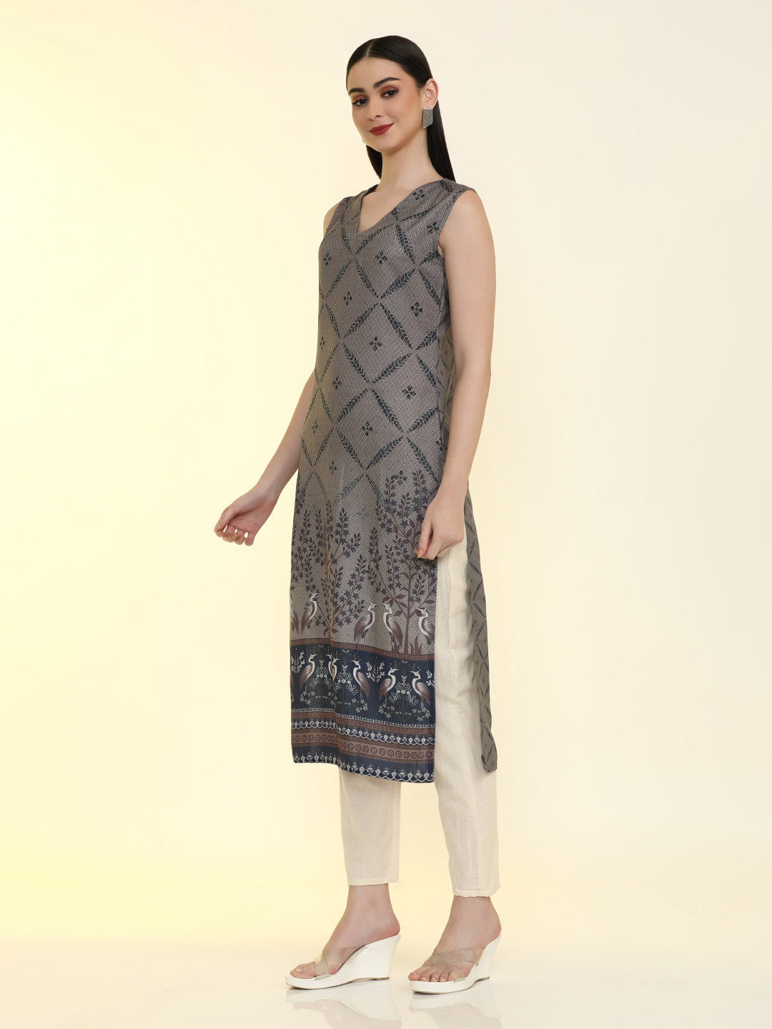 Floral Printed Straight Sleeveless Kurta