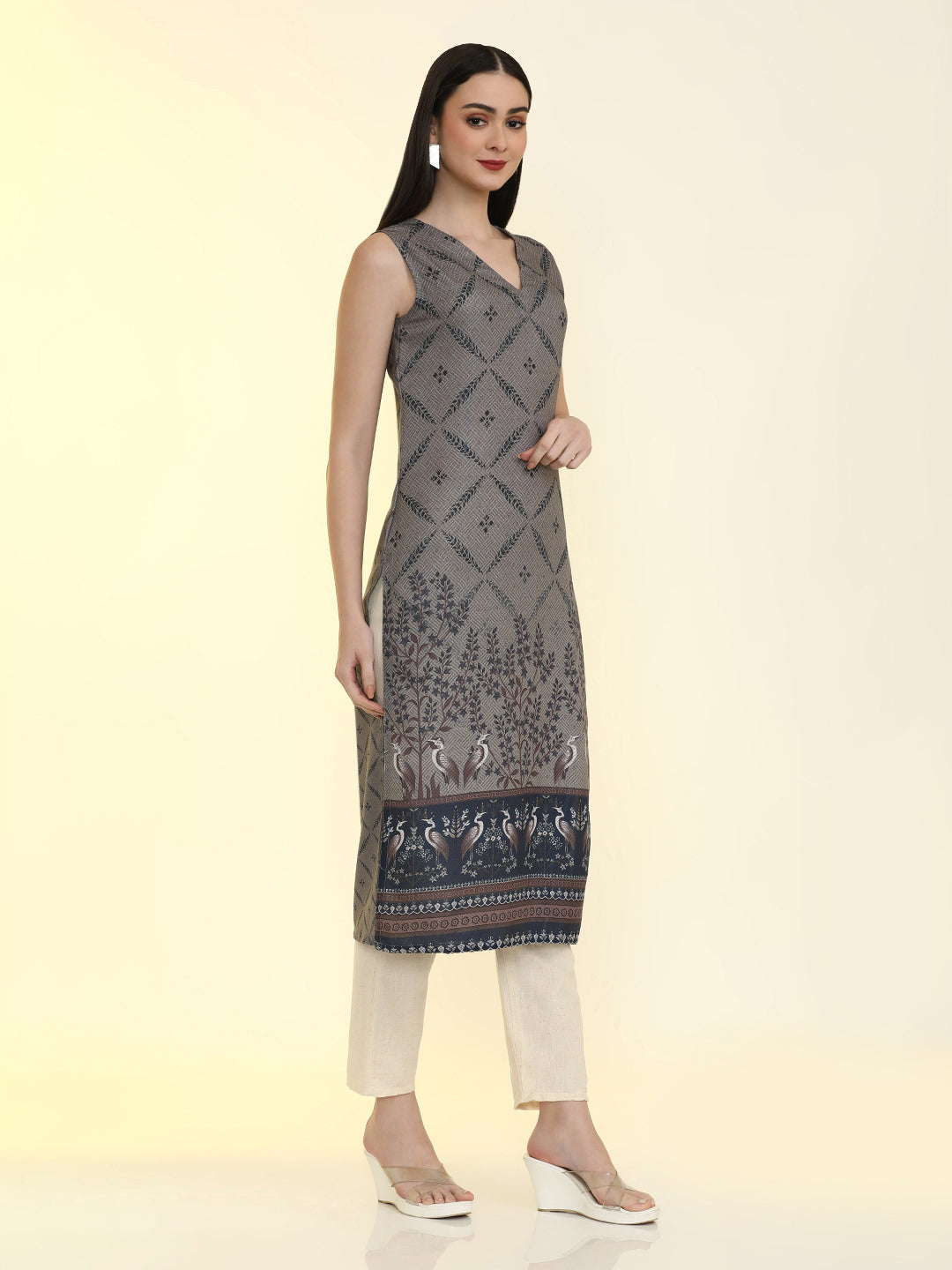 Floral Printed Straight Sleeveless Kurta