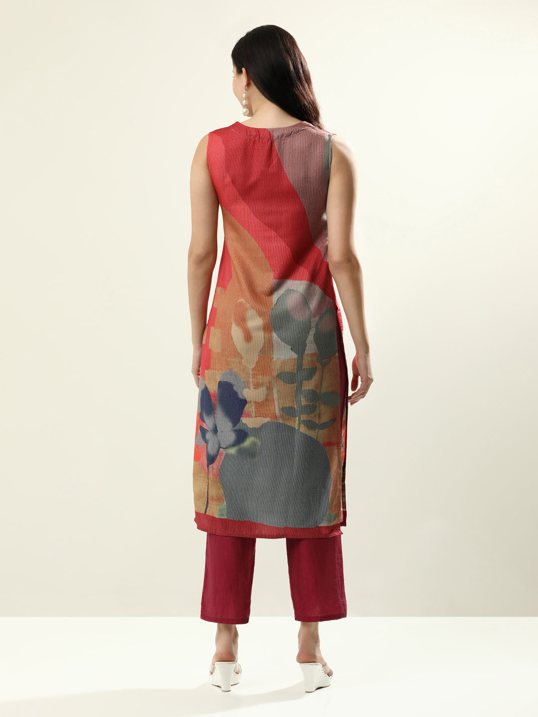 Floral Printed Straight Sleeveless Kurta