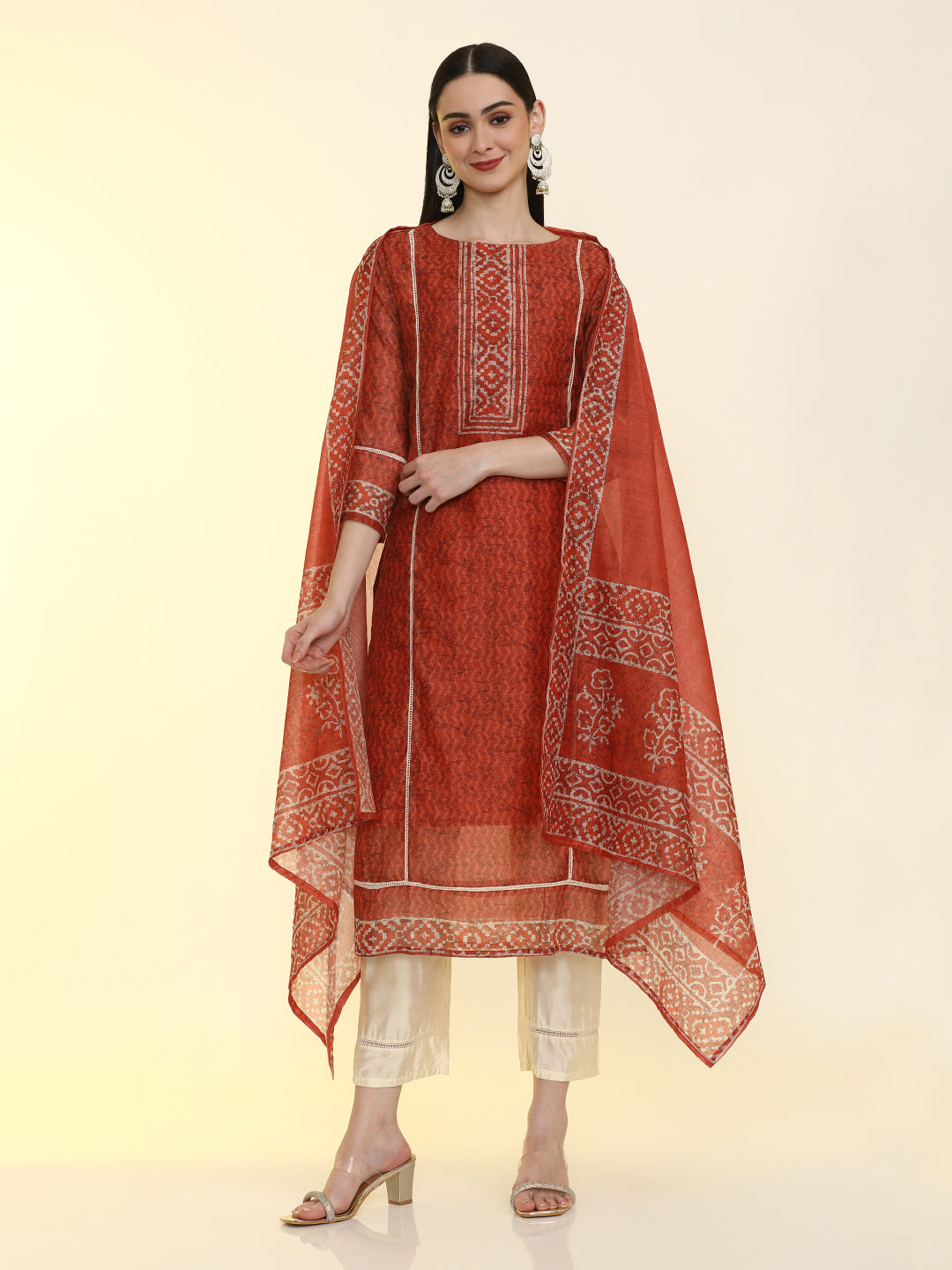 Floral Printed Silk Blend Straight Kurta & Trousers Sets