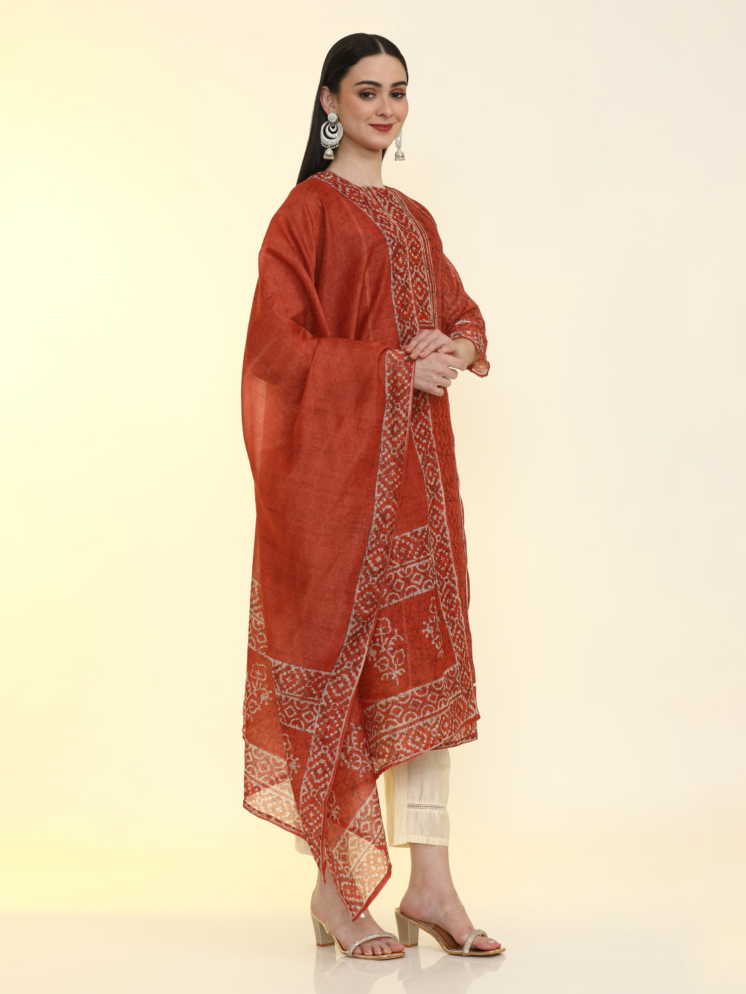 Floral Printed Silk Blend Straight Kurta & Trousers Sets