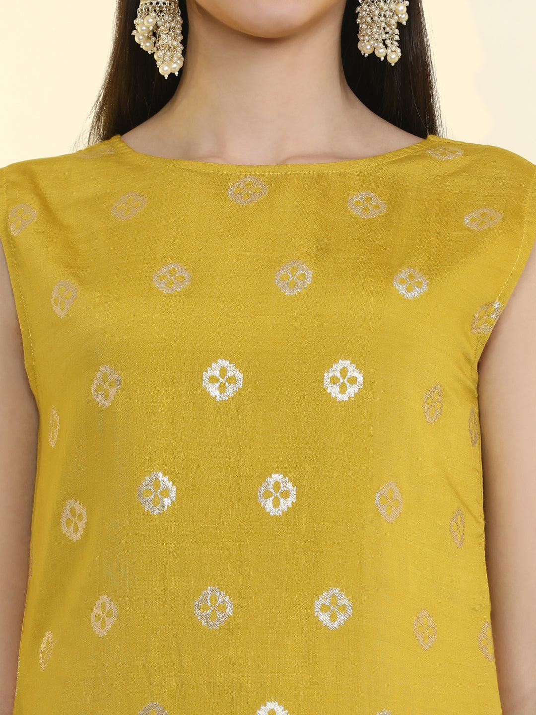 Geometric Embroidered Silk Blend Straight Kurta & Trousers Sets