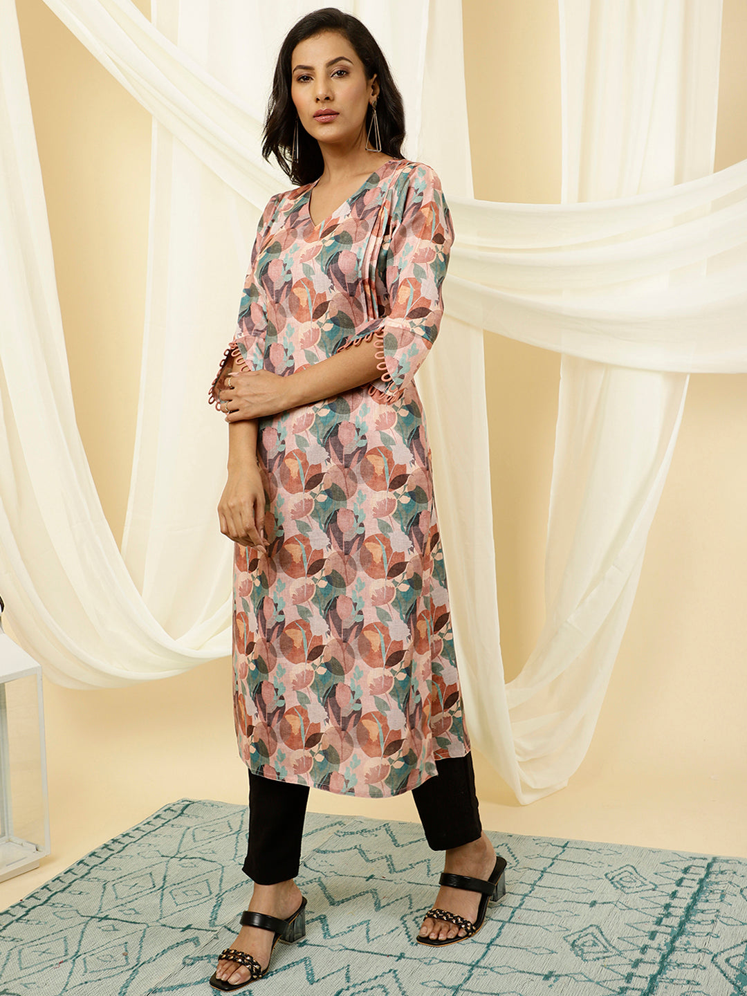 Rose Abstract Print Pleated Straight Kurta