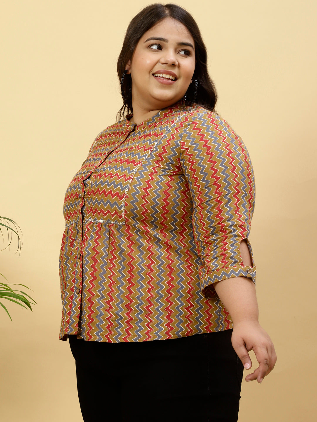 Plus Size Brown Zig-Zag Printed Top