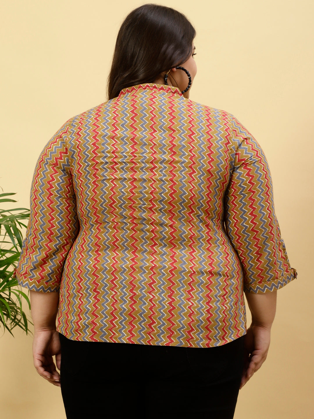 Plus Size Brown Zig-Zag Printed Top