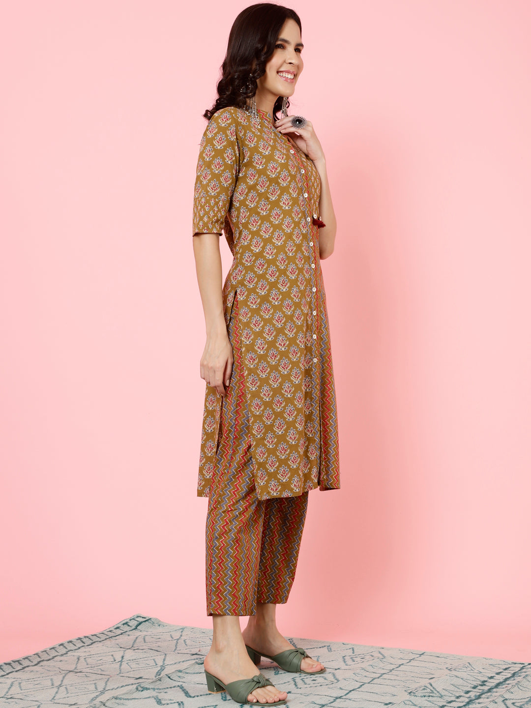 Brown Ethnic Printed Straight Kurta With Pants