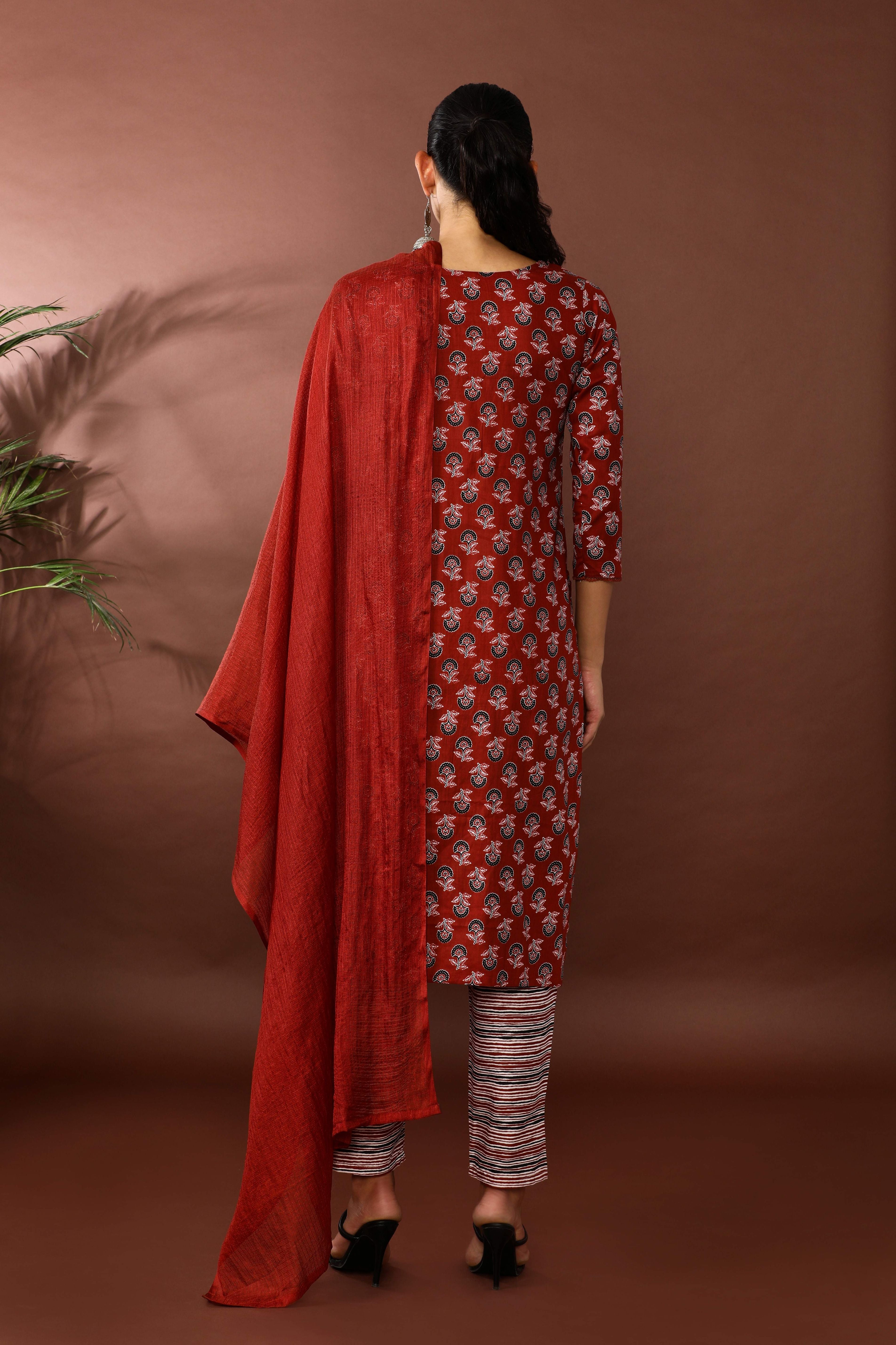 Floral Printed Pure Cotton Kurta & Trousers Sets