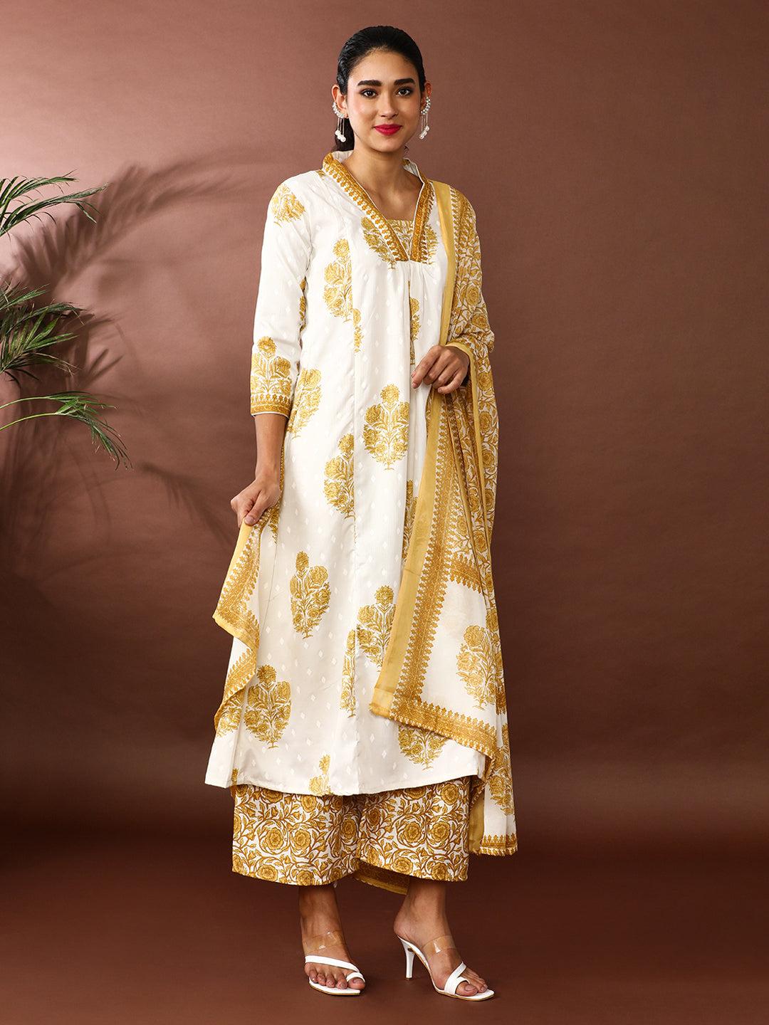 Floral Printed A-Line Cotton Blend Kurta & Trousers Sets