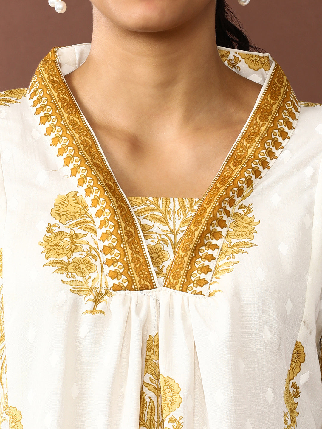 Floral Printed A-Line Cotton Blend Kurta & Trousers Sets