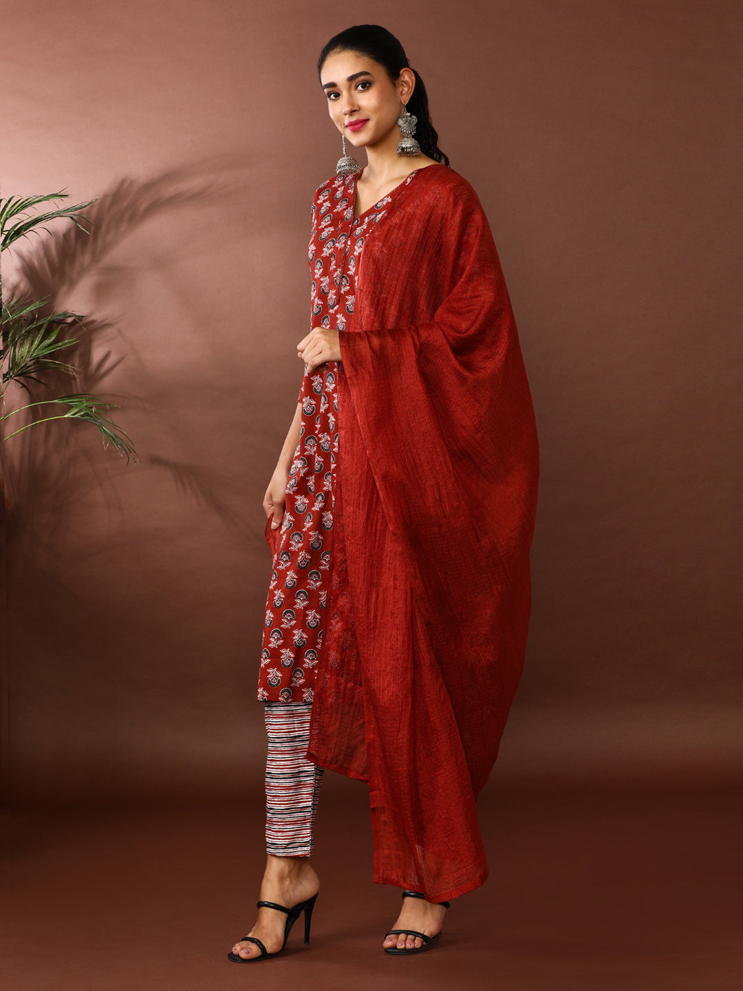 Floral Printed Pure Cotton Kurta & Trousers Sets