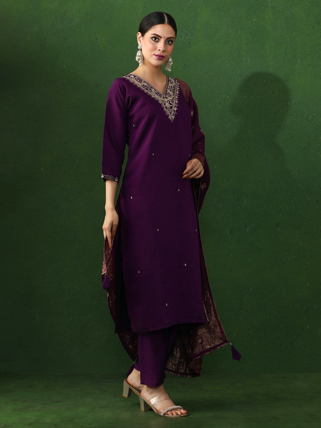 Floral Embroidered Straight Chanderi Silk Kurta & Trousers Sets