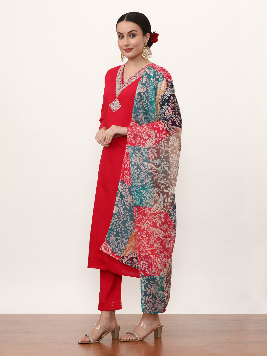 Embroidered Ethnic Motifs Kurta Sets With Dupatta